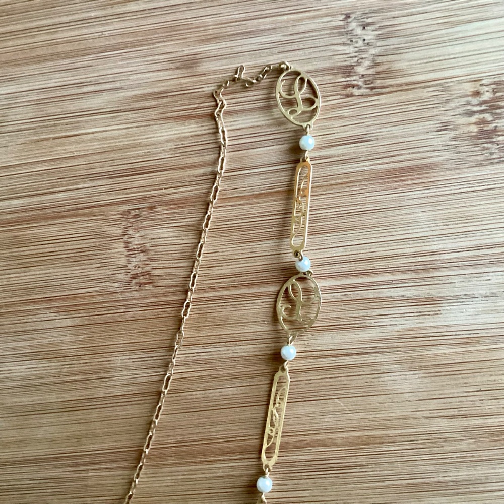 Avon Vintage Gold Tone Long Layered chain Pearl Initial Touch Necklace “L” Gift - Picture 5 of 10